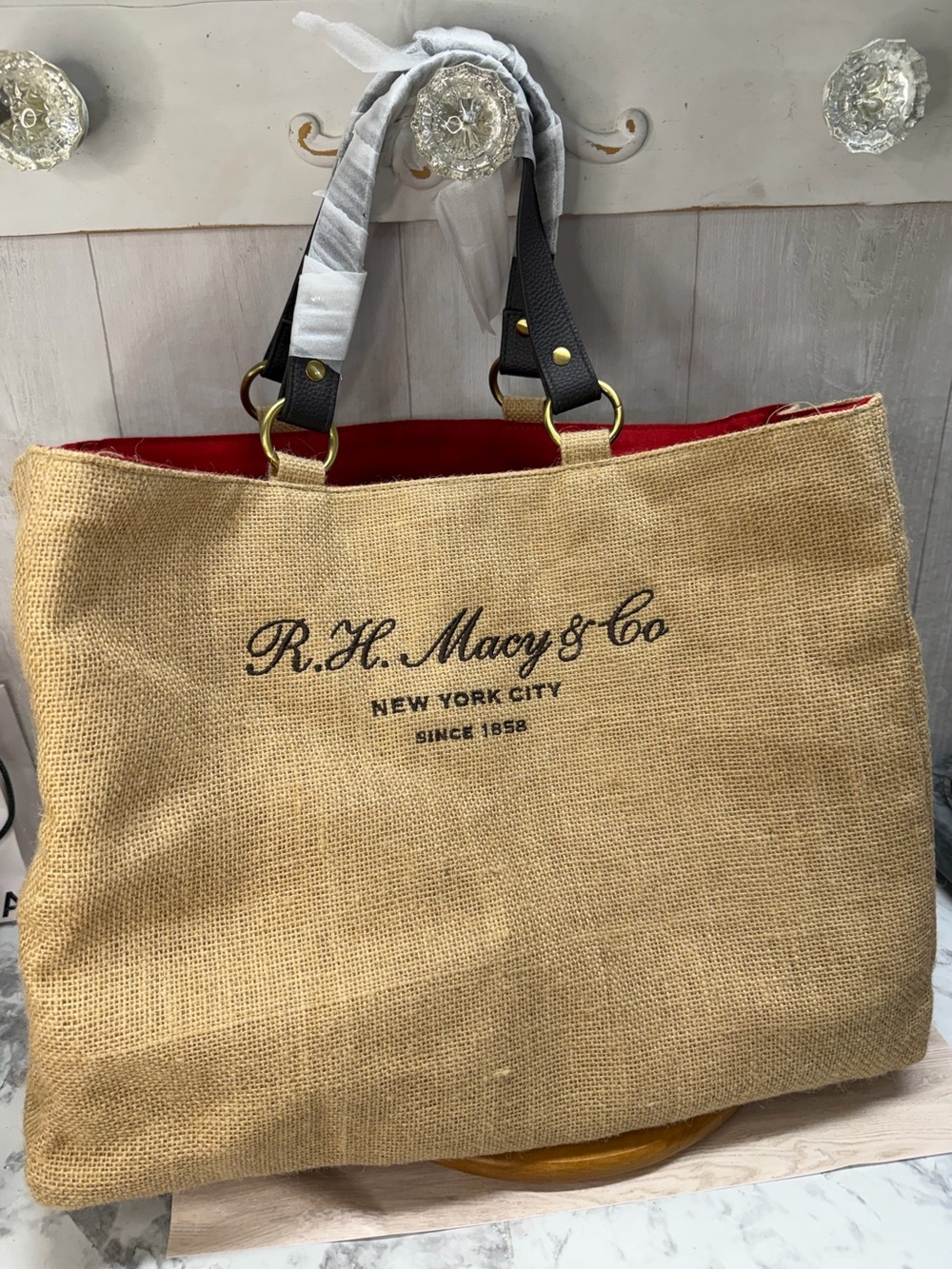 R.H. Macy & Co New York City
Burlap Tote with Red Lining
Vintage large tote bag